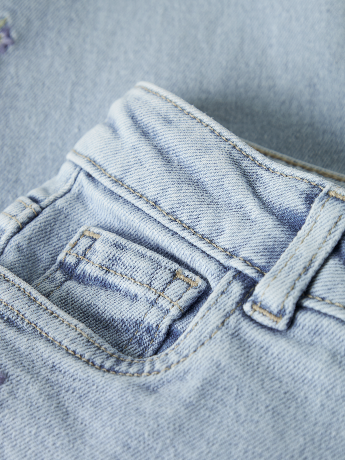 model_shot-detail